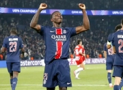 米兰体育app-巴黎圣日耳曼逆转击败马赛，取得法甲冠军领先优势