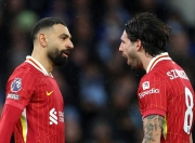 米兰真人-曼城胜莱斯特城以逼平利物浦，保持在英超领先地位