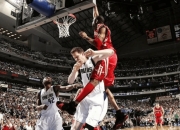 米兰体育,-火箭击败尼克斯，小牛遭遇三连败