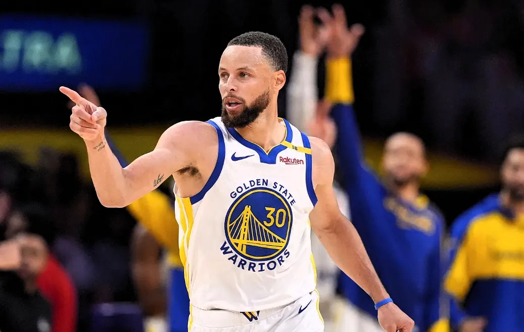 包含勇士战胜掘金，表现持续火热的词条