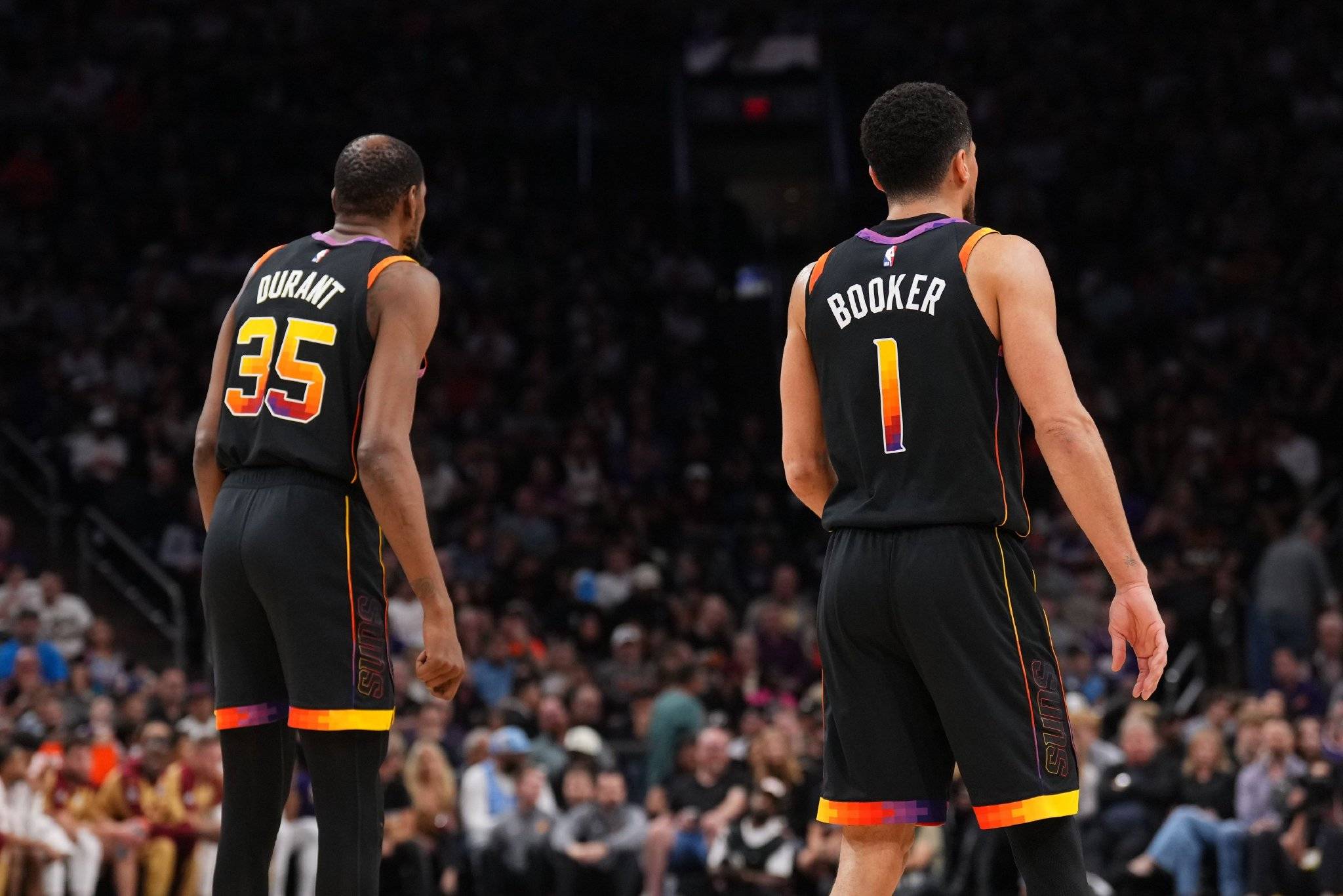 雄鹿豪取七连胜，继续领跑西部的简单介绍