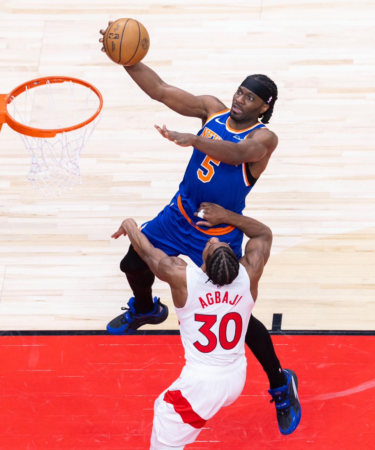 猛龙大胜尼克斯，范弗里特斯出色发挥