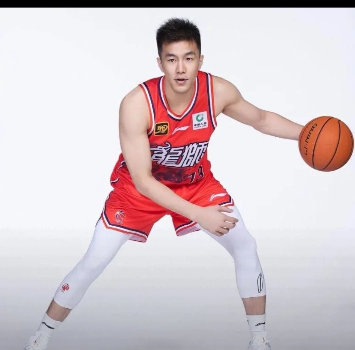 本赛季CBA联赛火爆开赛，球迷热情高涨