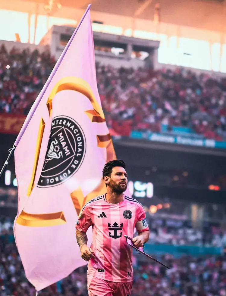 顶尖球队展现绝技,激情碰撞赛场风云 顶尖球队展现绝技,激情碰撞赛场风云