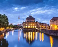 德国队主场大胜罗马尼亚，领先优势扩大