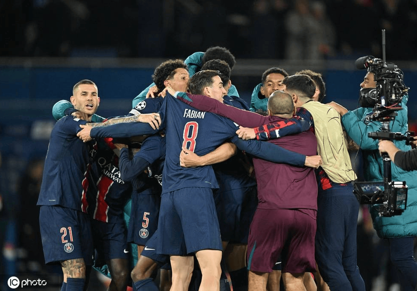 巴黎圣日耳曼轻松晋级欧冠半决赛