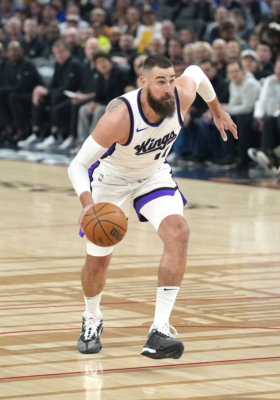 雄鹿击败魔术,字母哥全面发挥。 雄鹿击败魔术,字母哥全面发挥。