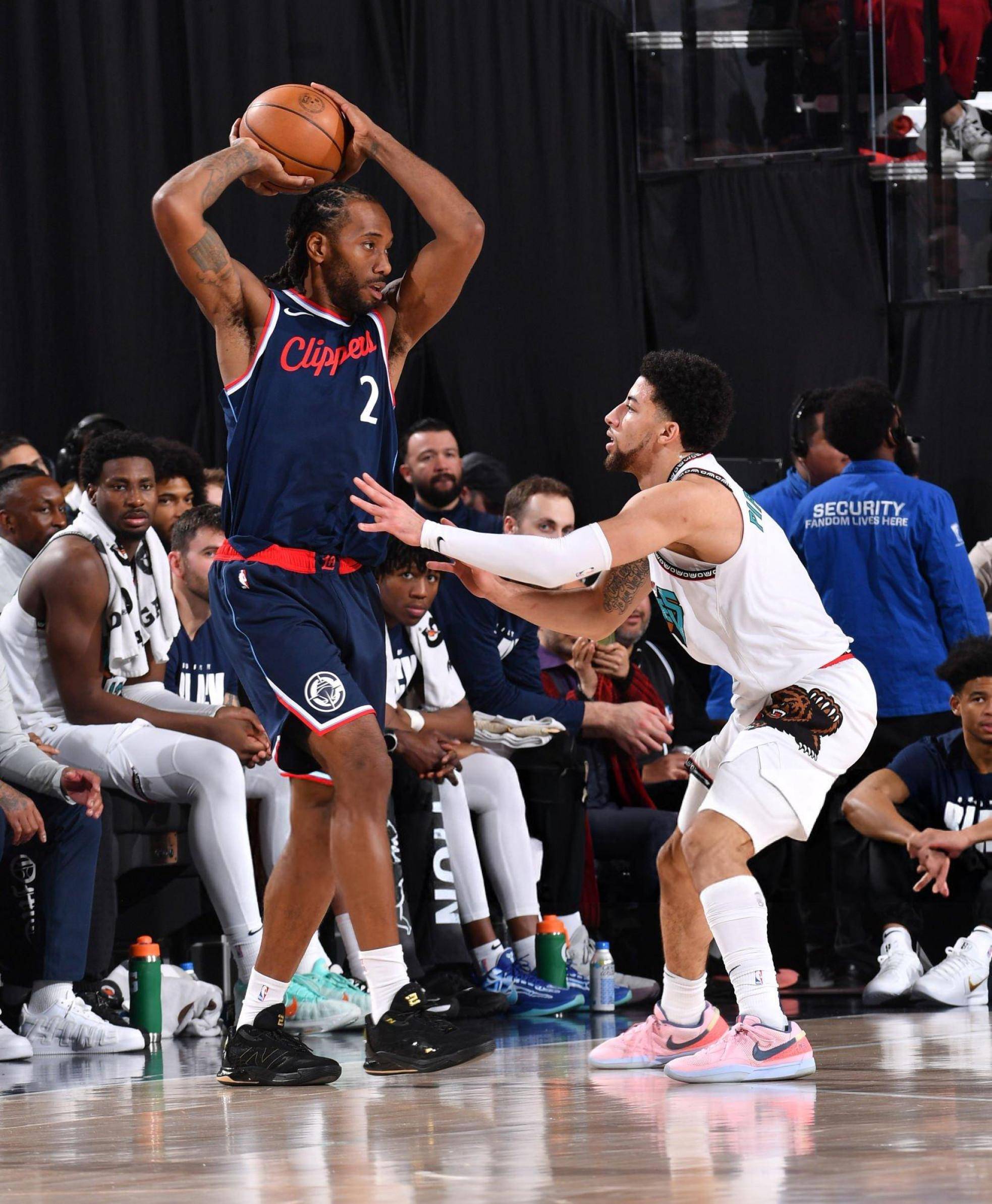 快船击败灰熊，保持连胜