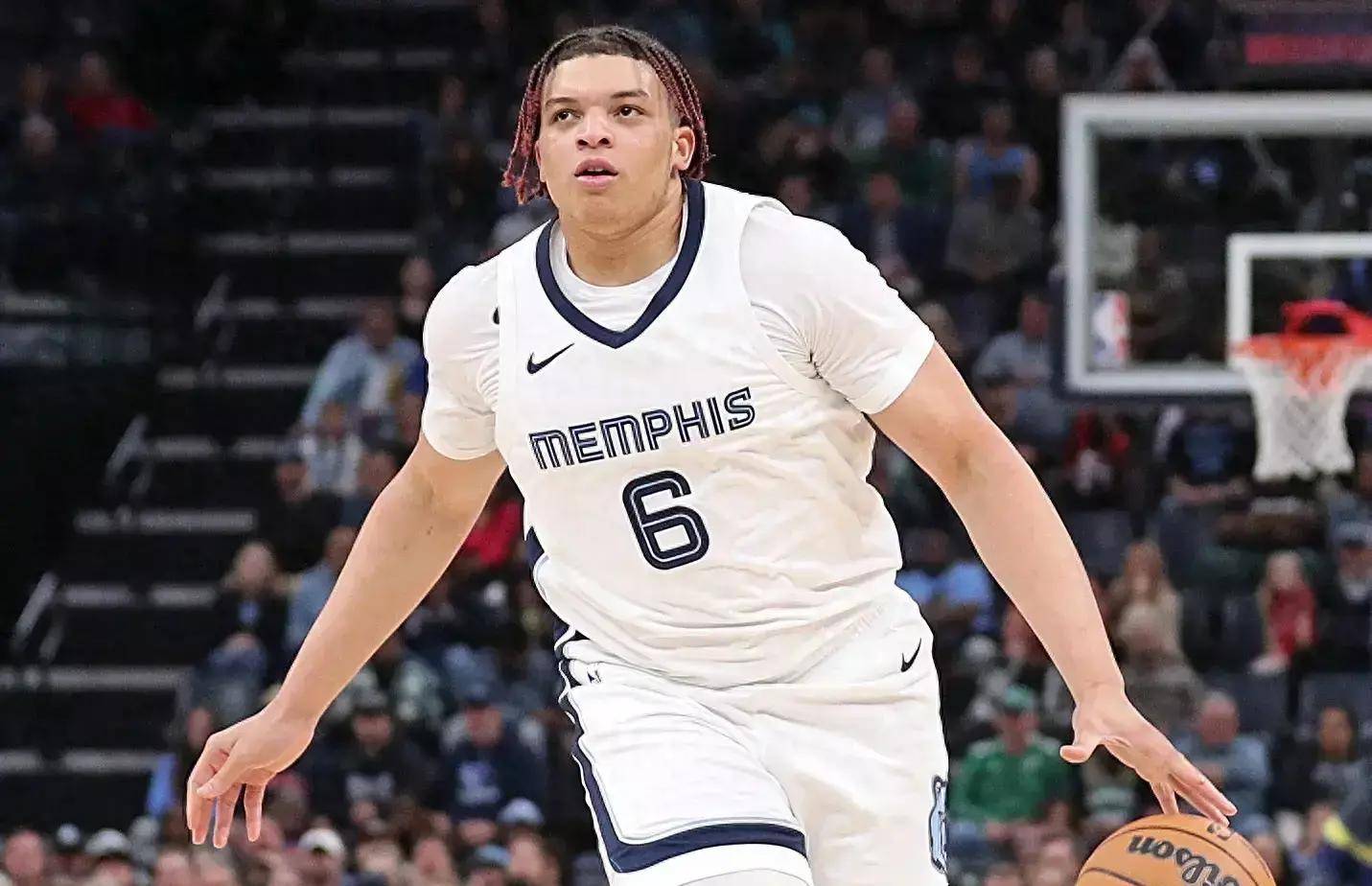 包含尼克斩获四连胜,兰多夫表现抢眼砍下关键篮板的词条 包含尼克斩获四连胜,兰多夫表现抢眼砍下关键篮板的词条