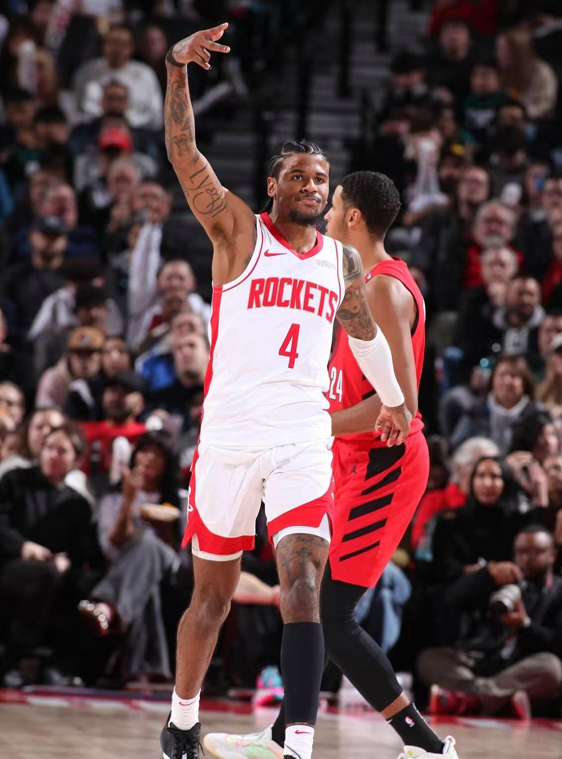 开拓者主场大胜火箭，稳步前行