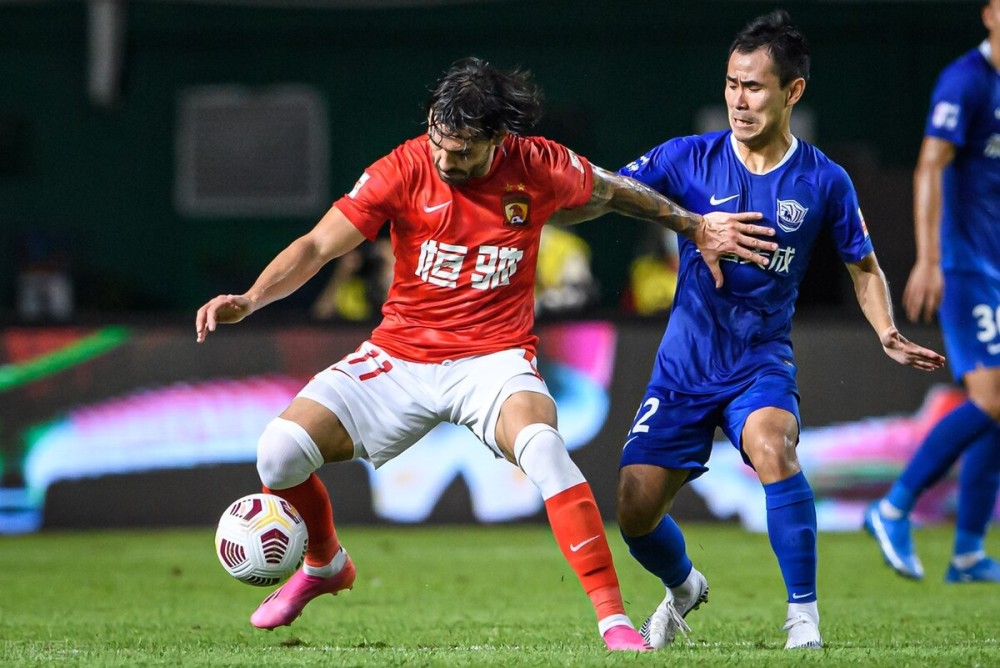 凯尔特人大胜雄狮,取得四连胜 凯尔特人大胜雄狮,取得四连胜