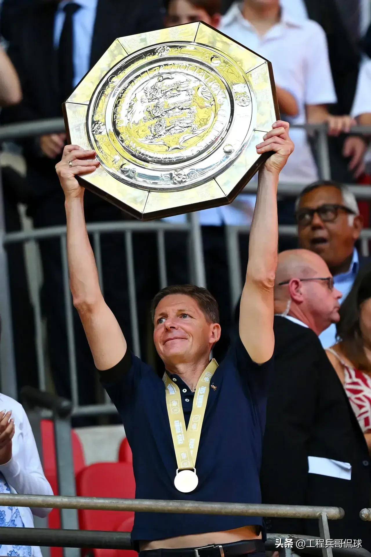 包含水晶宫主场保持不败，击败实力对手的词条