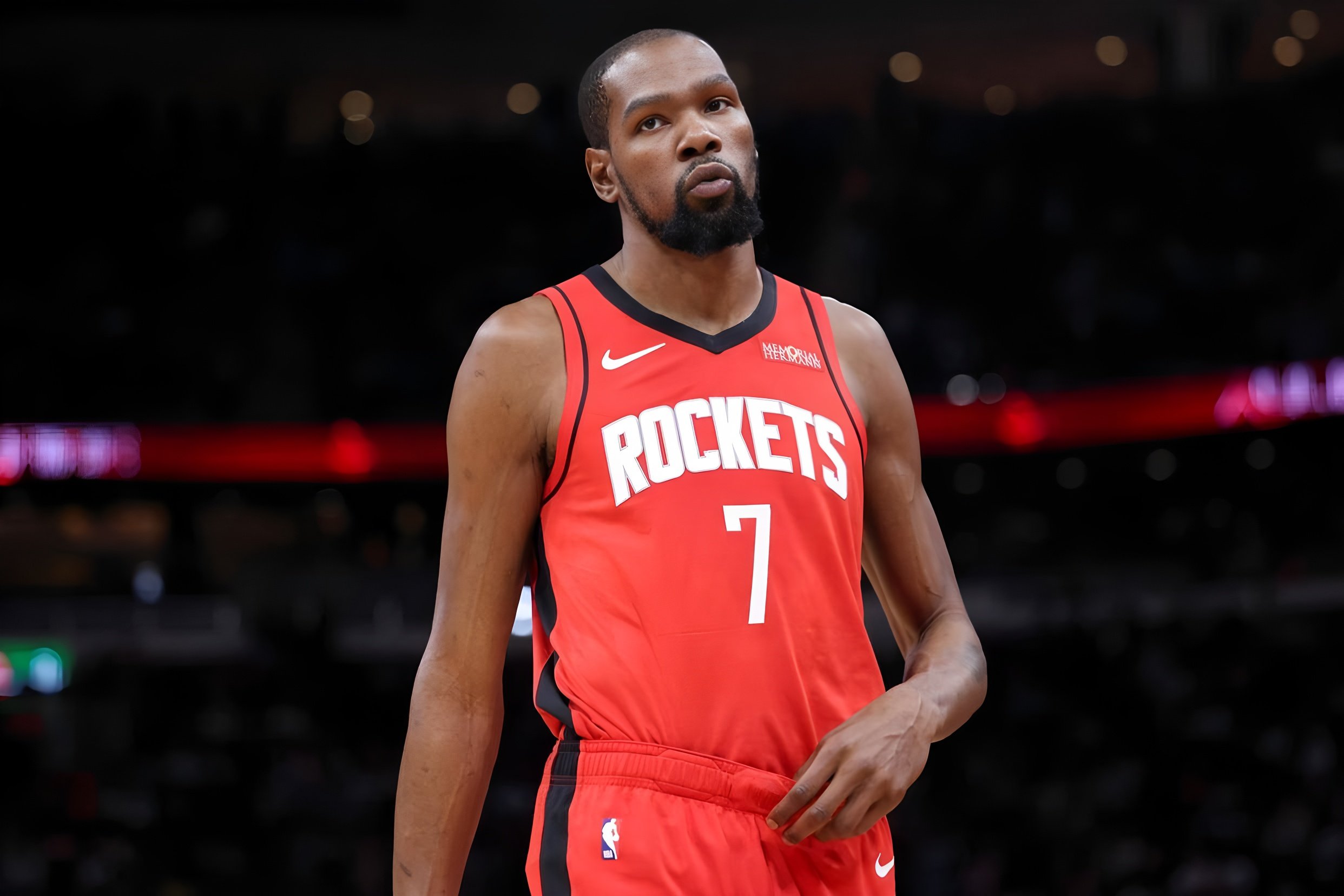 太阳鏖战广东队，杜兰特扛起全队